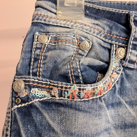 Grace in LA Women’s Denim Capri Pants, Size 26, Faded Blue; Sequins - Picture 3 of 9